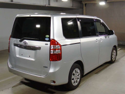 2012 Toyota Noah