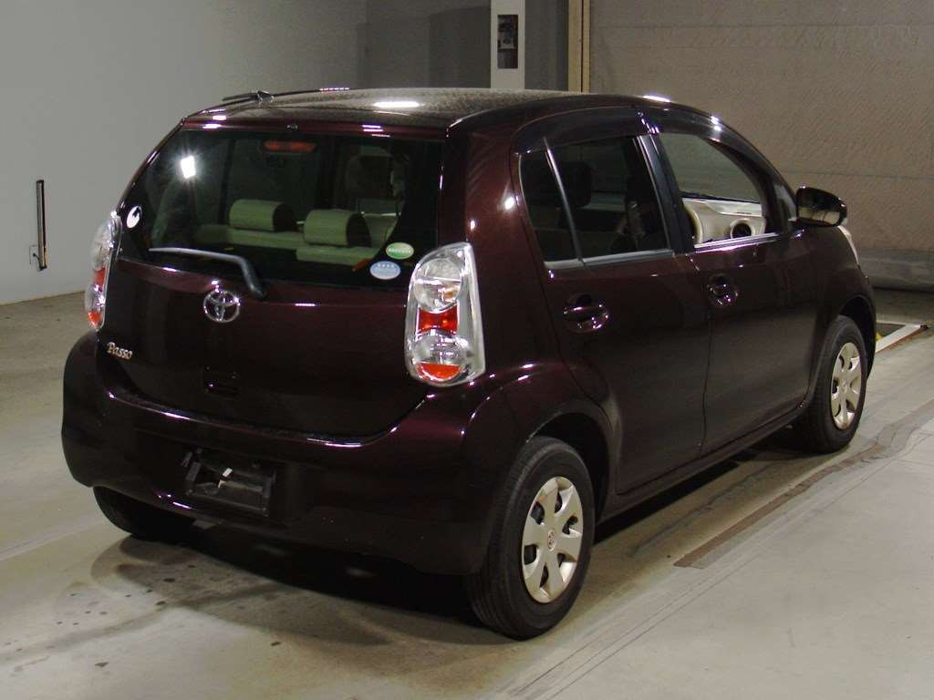 2012 Toyota Passo KGC30[1]