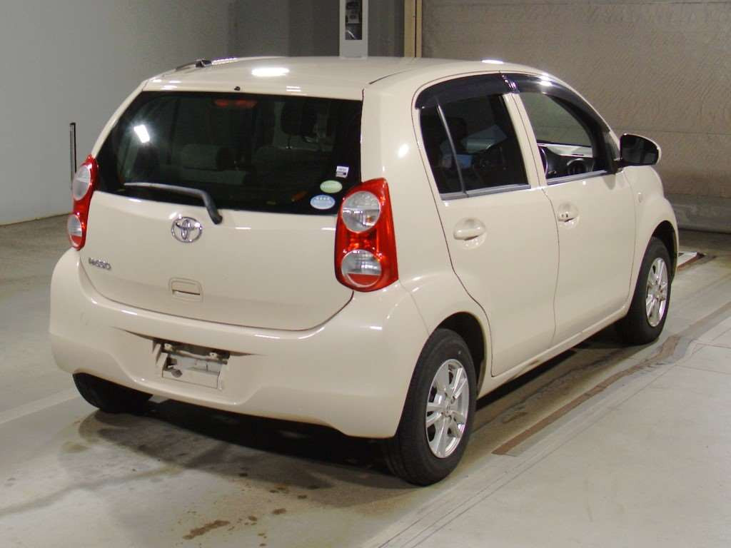 2014 Toyota Passo KGC30[1]