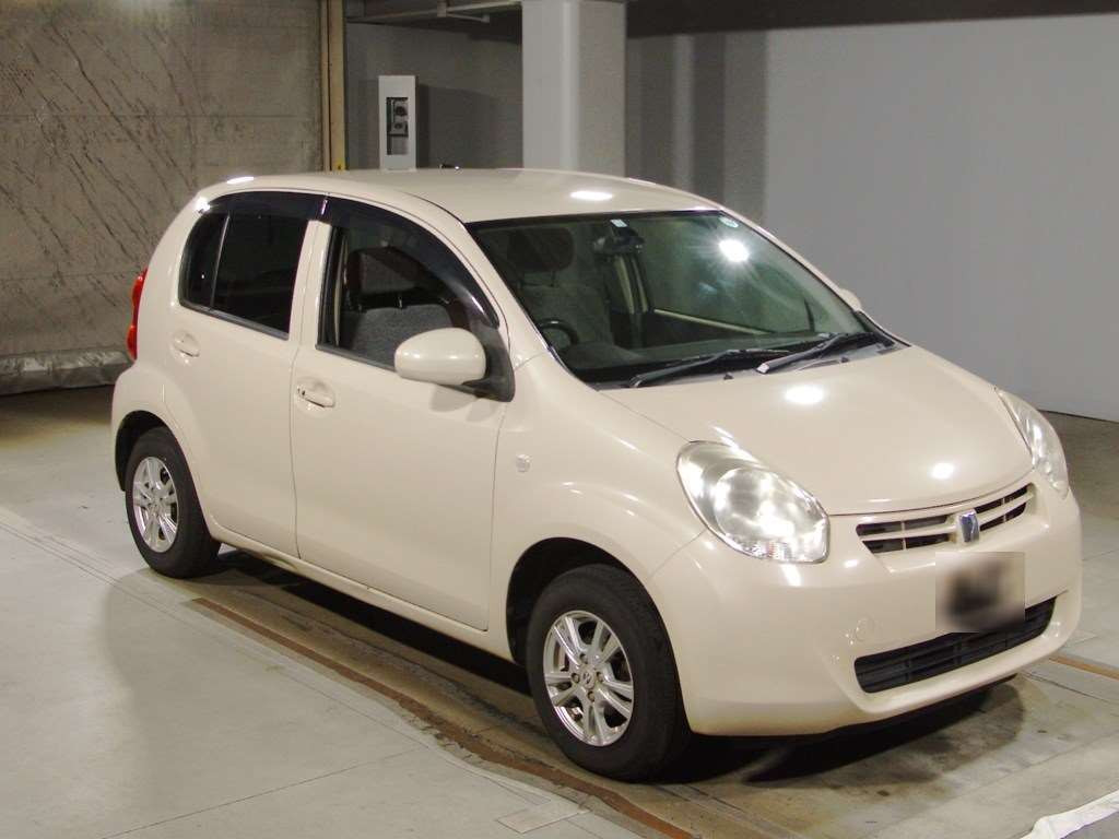 2014 Toyota Passo KGC30[2]