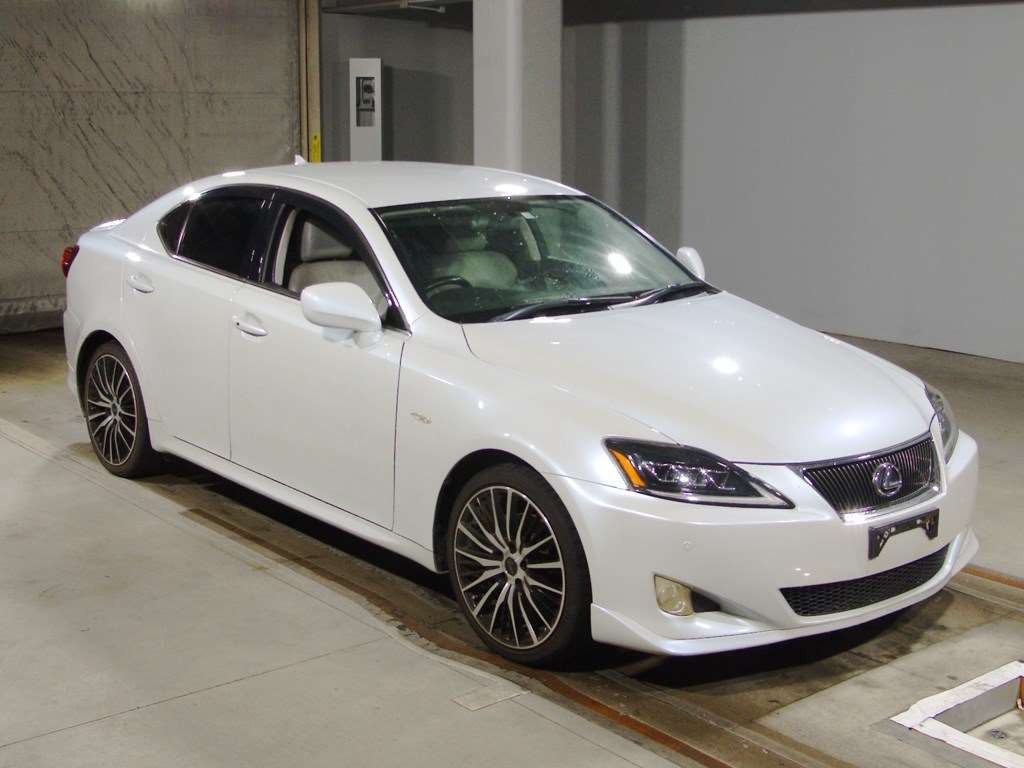 2005 Lexus IS GSE20[2]