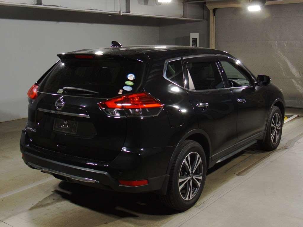 2017 Nissan X-Trail T32[1]