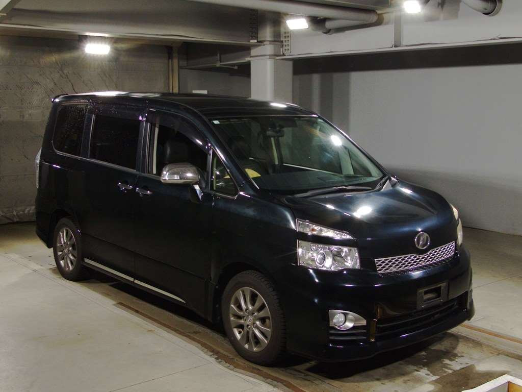 2012 Toyota Voxy ZRR70W[2]