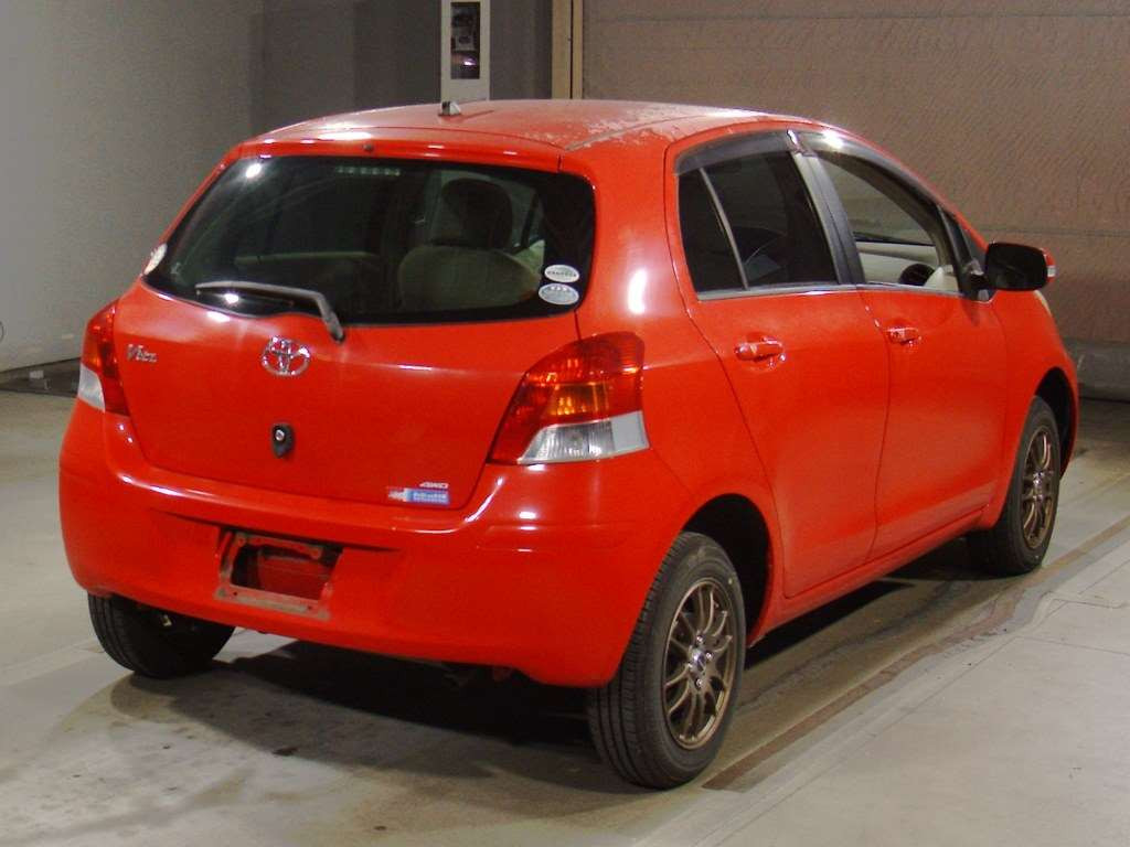 2010 Toyota Vitz NCP95[1]