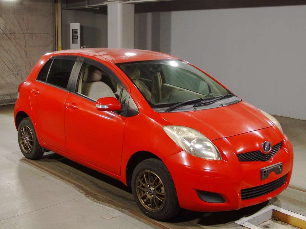 2010 Toyota Vitz NCP95[2]