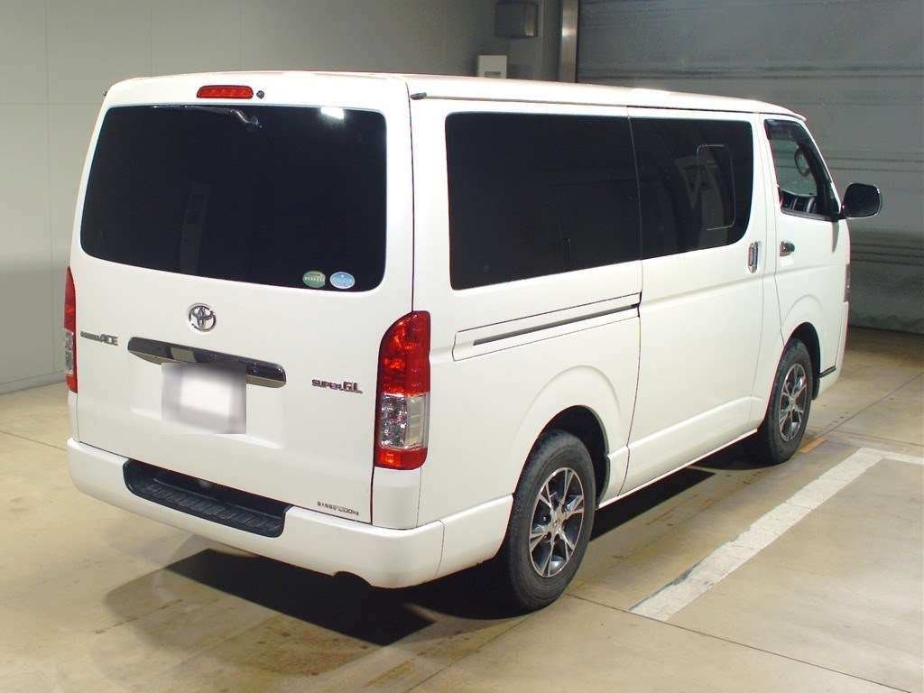 2016 Toyota Regiusace Van KDH201V[1]