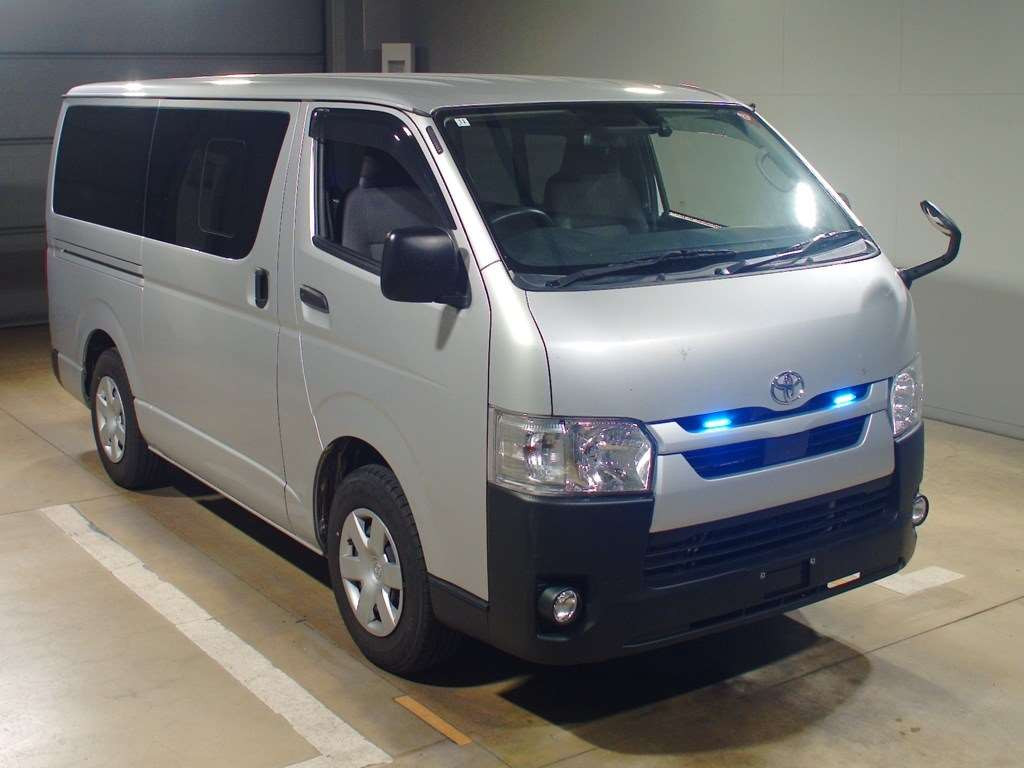 2020 Toyota Hiace Van TRH200V[2]