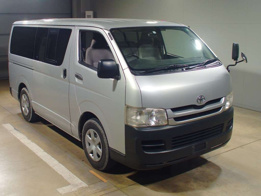 2010 Toyota Hiace Van KDH201V[2]