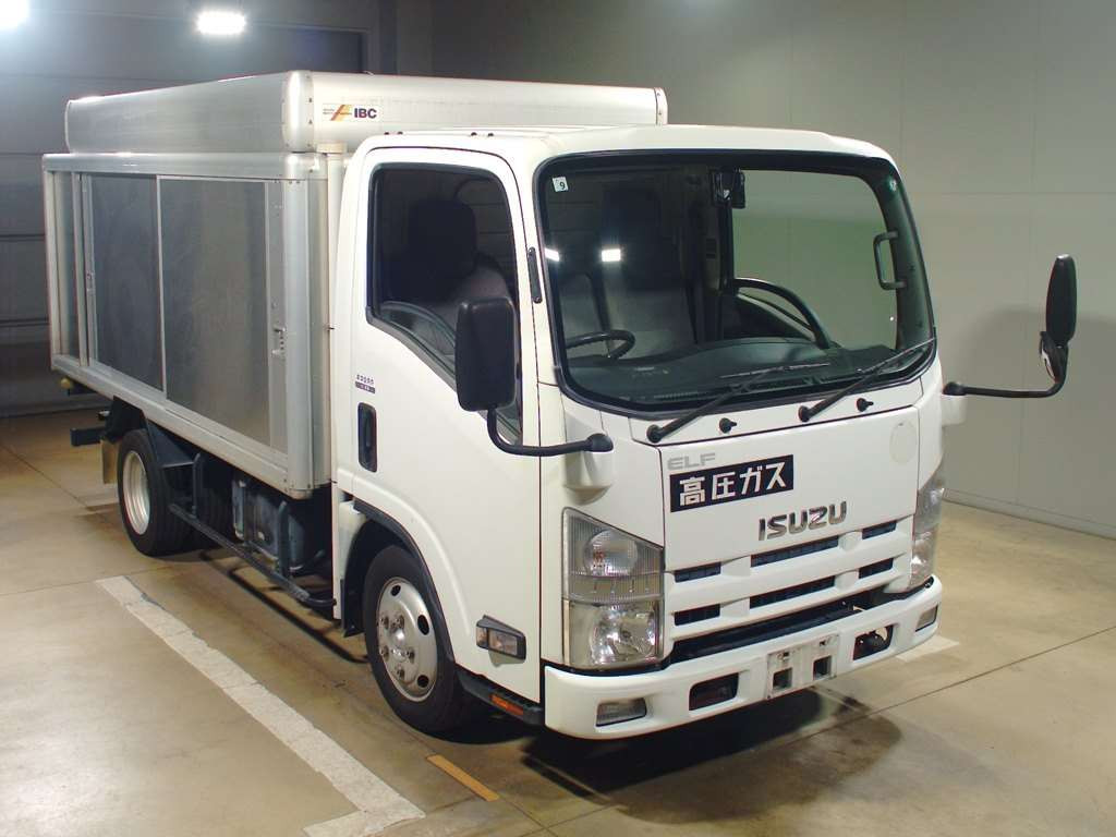 2013 Isuzu Elf Truck NLR85N[2]