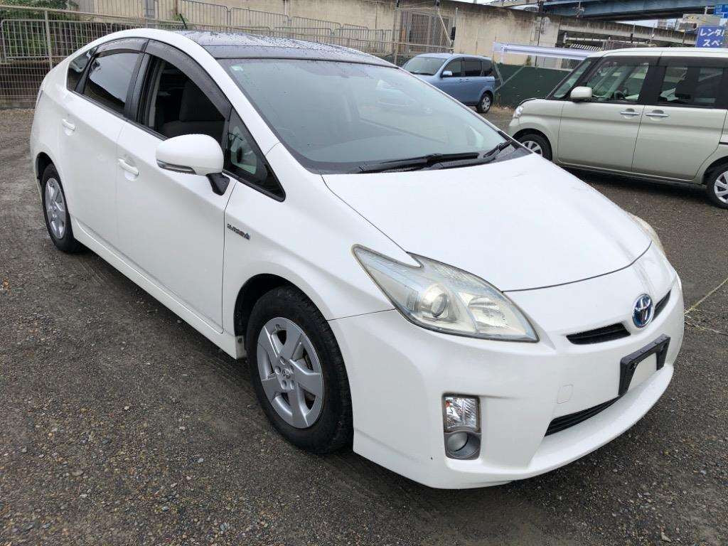 2010 Toyota Prius ZVW30[2]