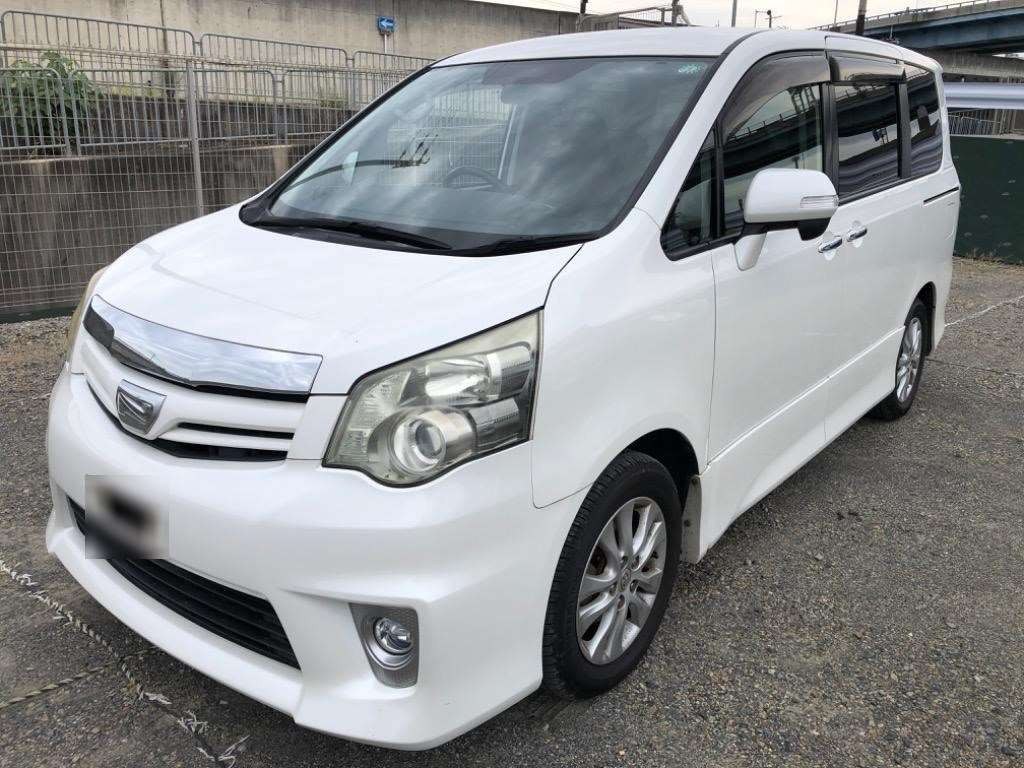 2011 Toyota Noah ZRR70W[0]