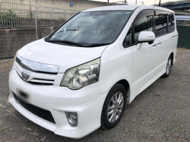 2011 Toyota Noah