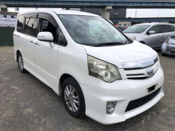 2011 Toyota Noah