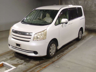 2008 Toyota Noah