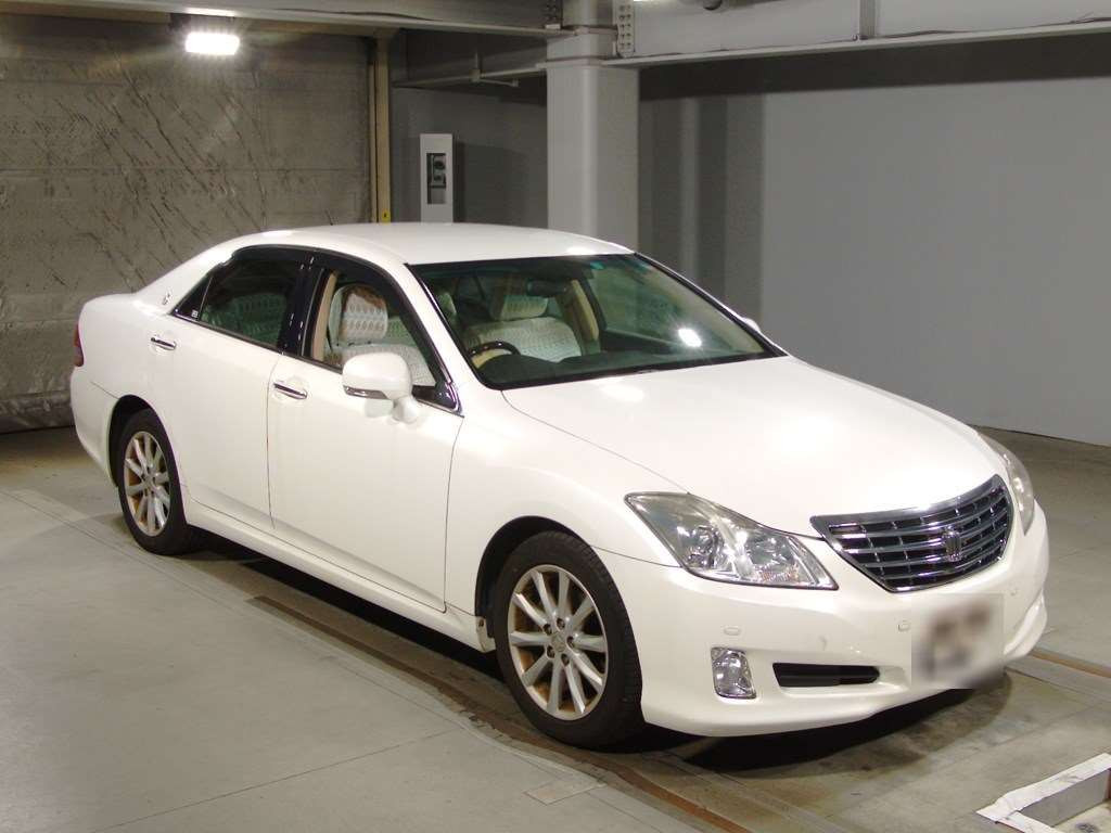 2008 Toyota Crown GRS202[2]