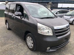 2009 Toyota Noah