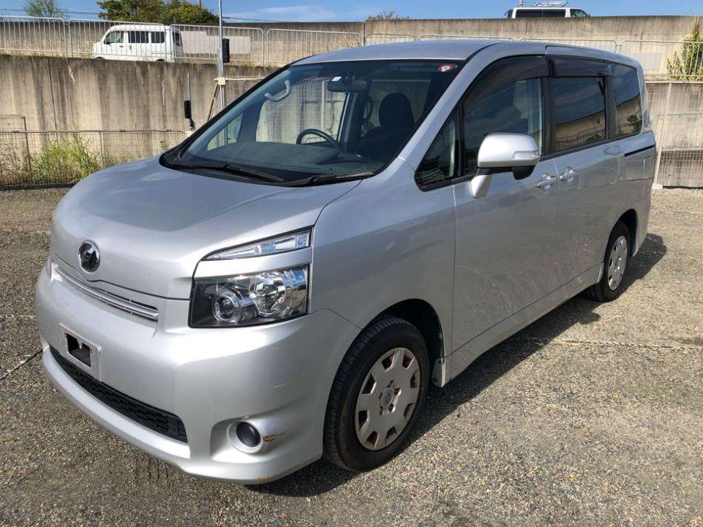 2008 Toyota Voxy ZRR70G[0]