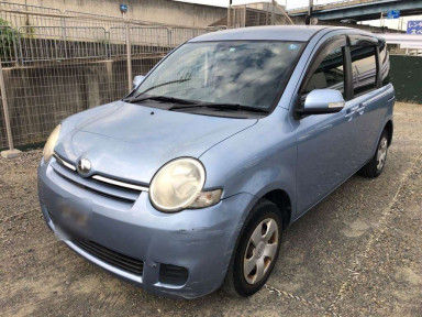 2011 Toyota Sienta