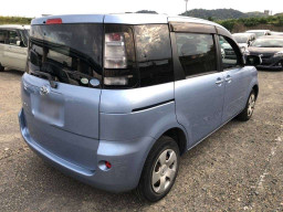 2011 Toyota Sienta