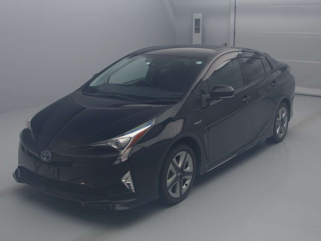 2018 Toyota Prius ZVW55[0]