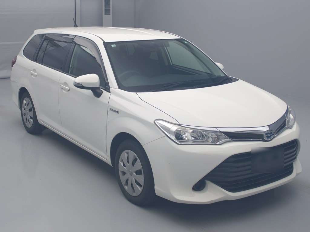 2016 Toyota Corolla Fielder NKE165G[2]