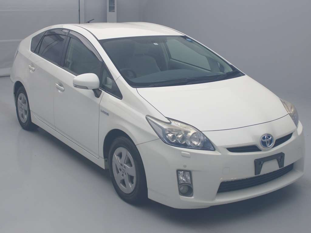 2011 Toyota Prius ZVW30[2]