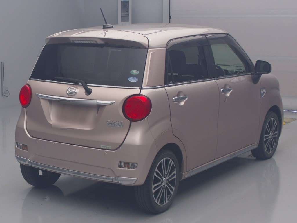 2016 Daihatsu Cast LA250S[1]