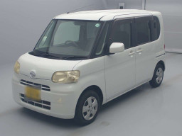 2010 Daihatsu Tanto