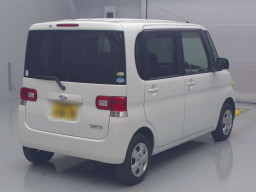 2010 Daihatsu Tanto