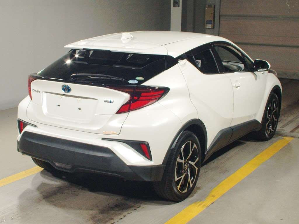 2019 Toyota C-HR ZYX11[1]