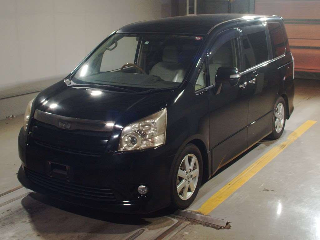 2008 Toyota Noah ZRR70W[0]