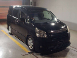 2008 Toyota Noah