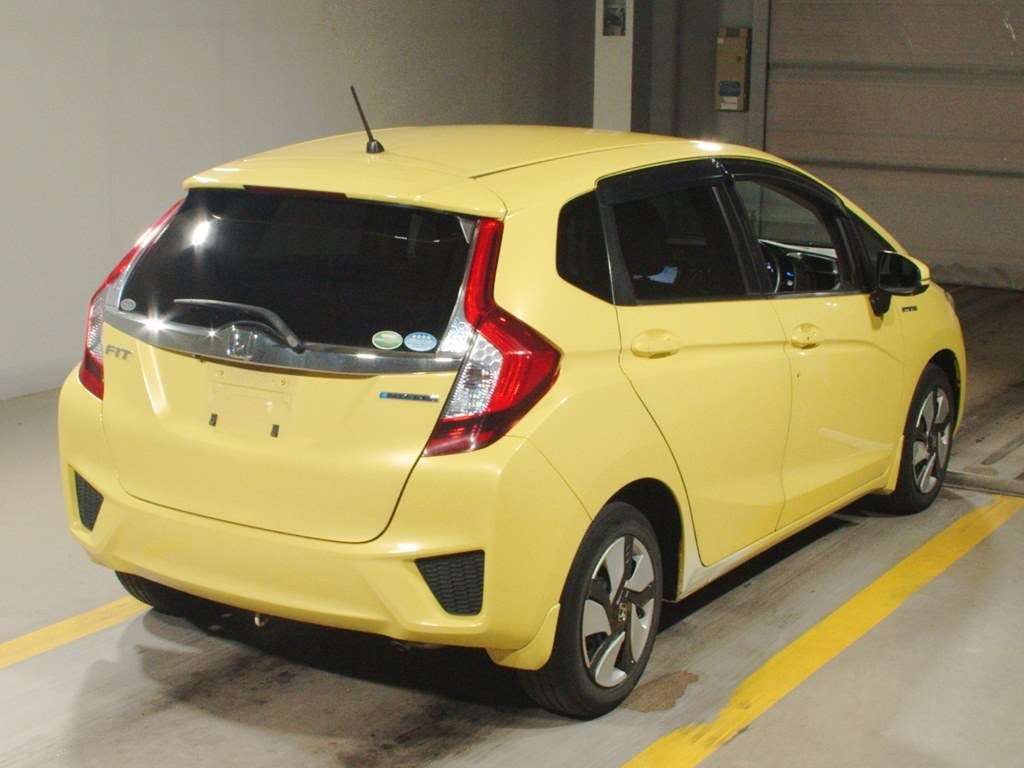 2013 Honda Fit Hybrid GP5[1]