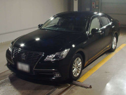 2015 Toyota Crown Hybrid