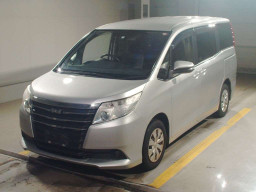 2015 Toyota Noah