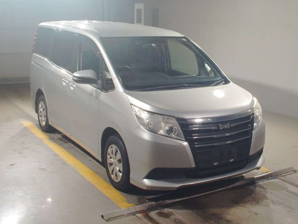 2015 Toyota Noah ZRR80G[2]