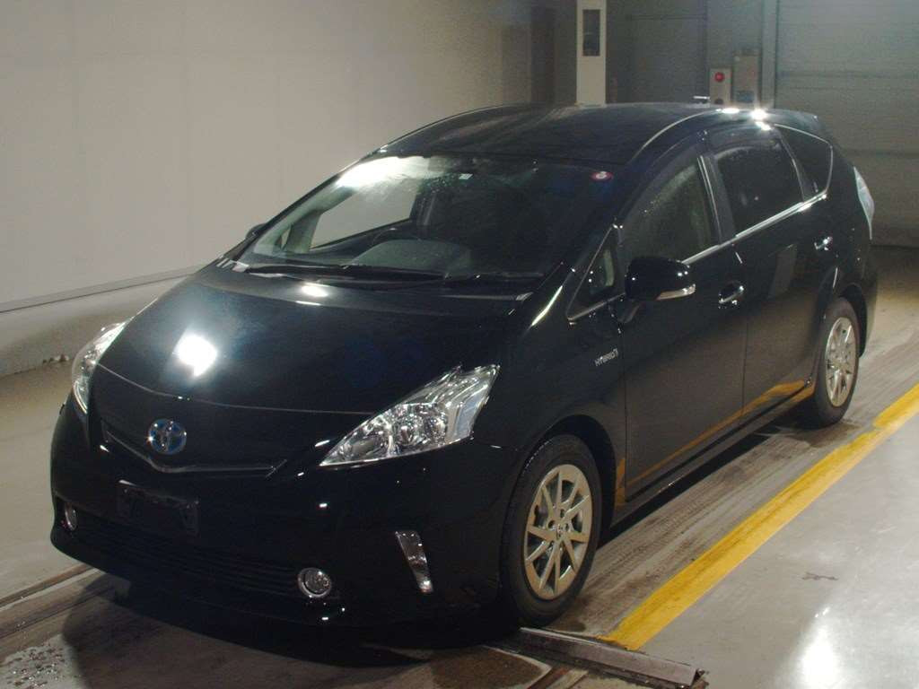 2013 Toyota Prius alpha ZVW41W[0]