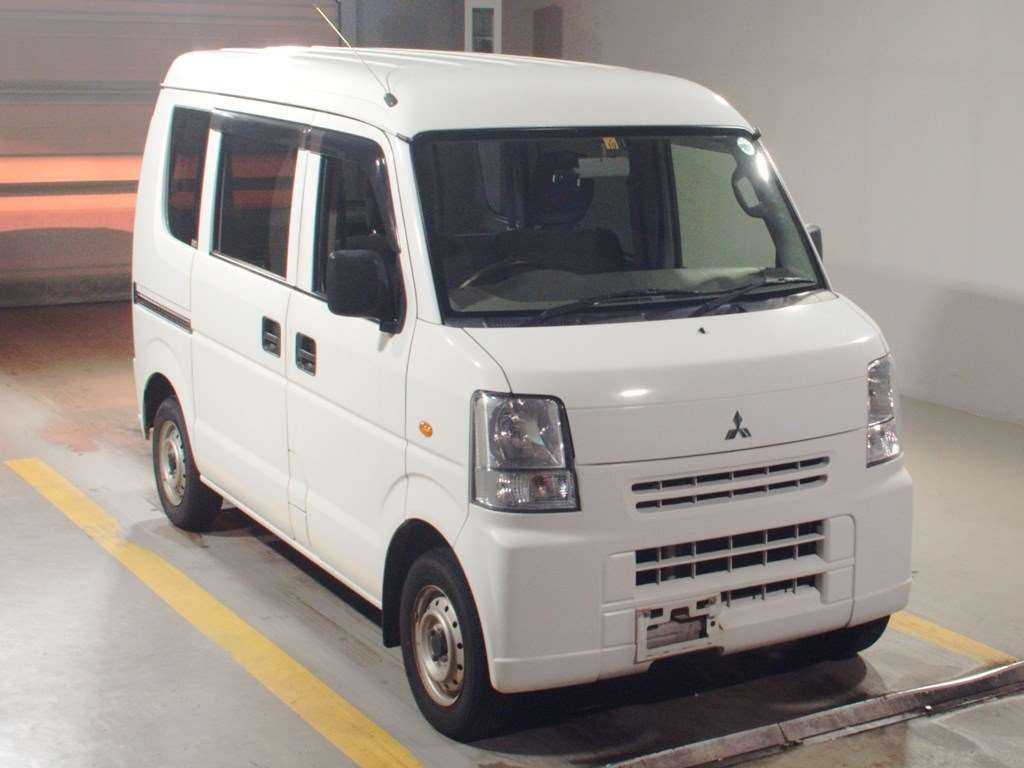 2014 Mitsubishi Minicab Van DS64V[2]