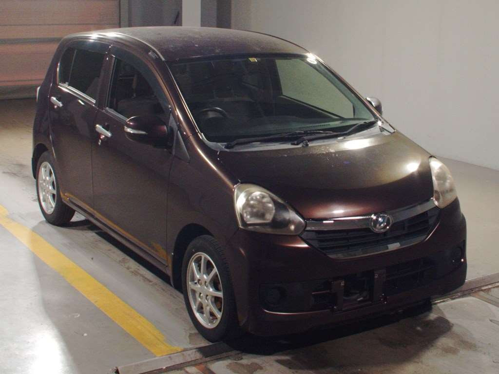 2013 Daihatsu Mira es LA300S[2]