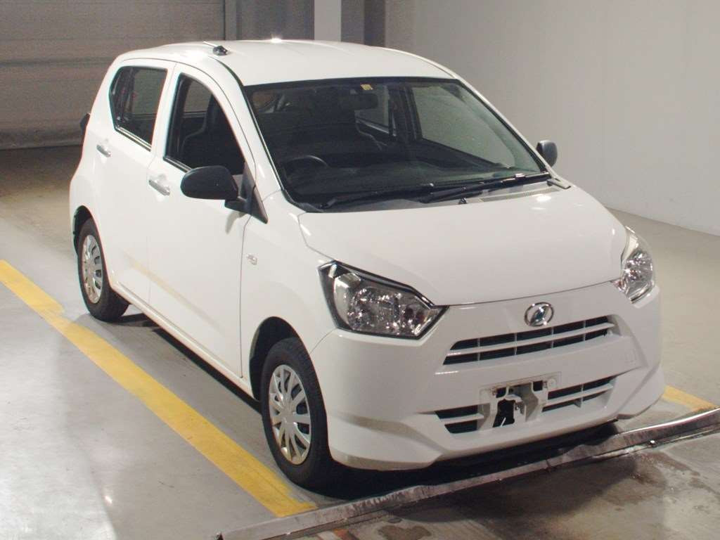 2022 Daihatsu Mira es LA350S[2]