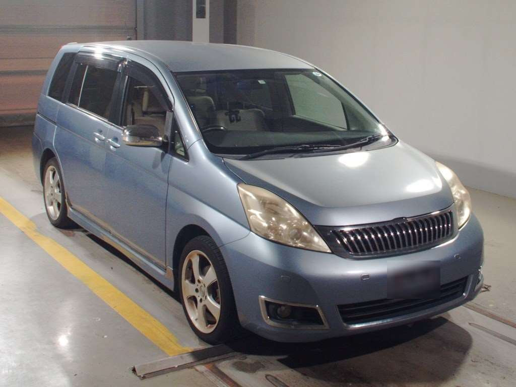 2009 Toyota Isis ZGM11G[2]