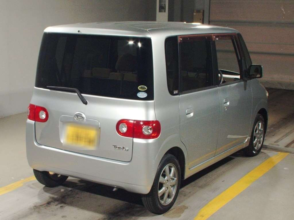 2005 Daihatsu Tanto L350S[1]