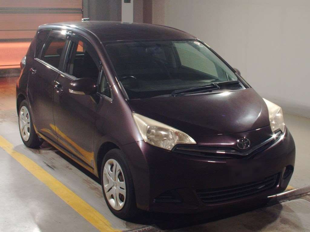 2011 Toyota Ractis NSP120[2]