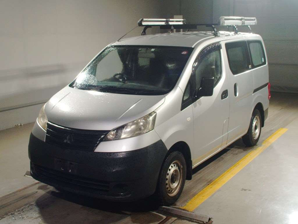 2015 Mitsubishi Delica Van BVM20[0]