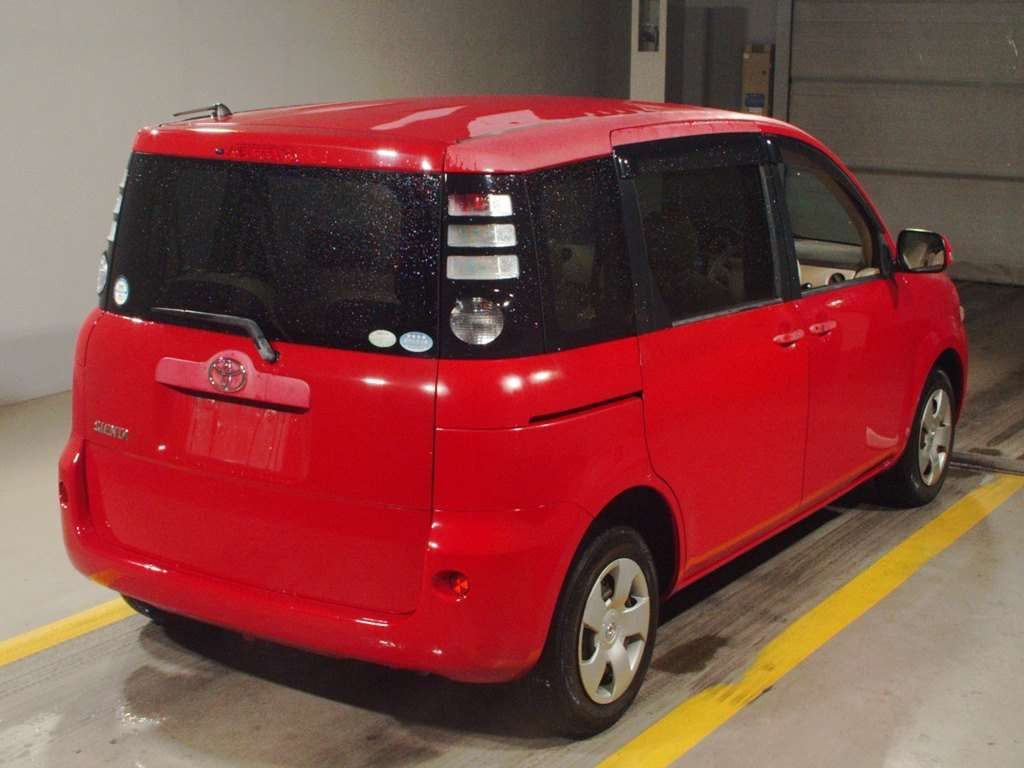 2010 Toyota Sienta NCP81G[1]