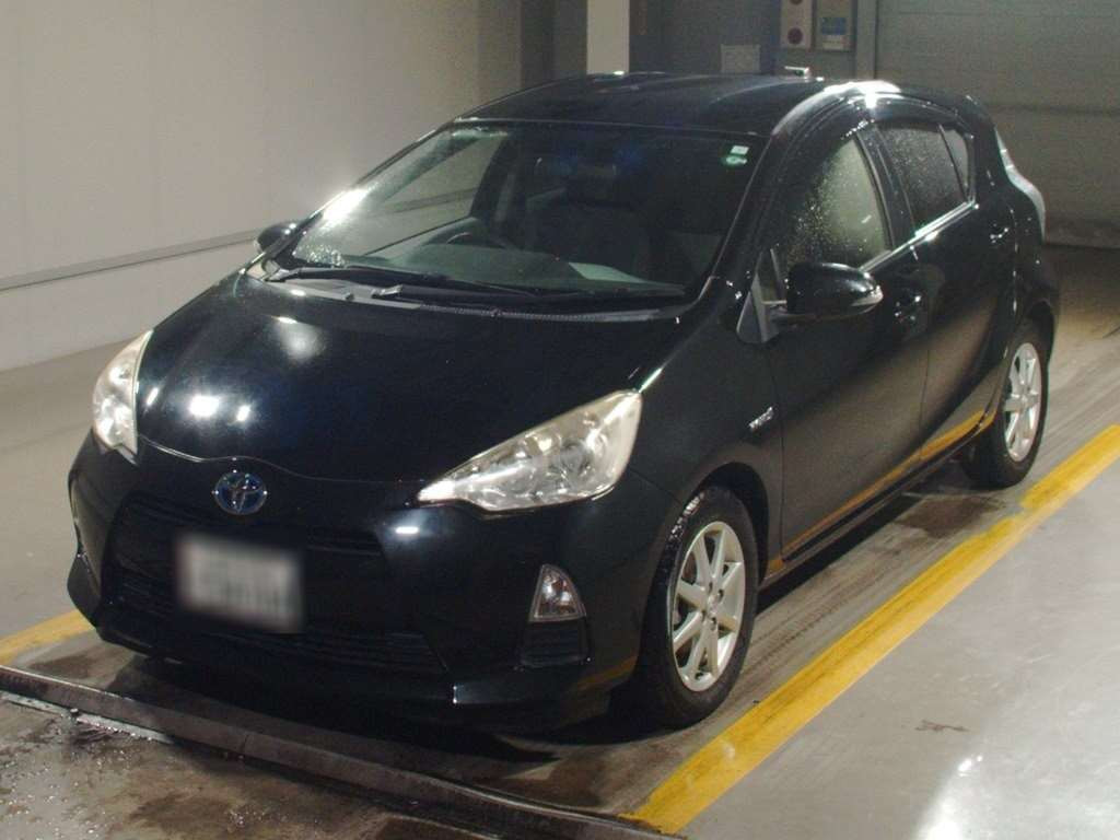 2013 Toyota Aqua NHP10[0]