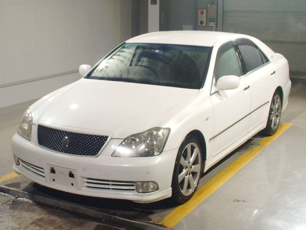 2004 Toyota Crown GRS182[0]