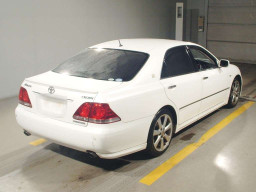 2004 Toyota Crown