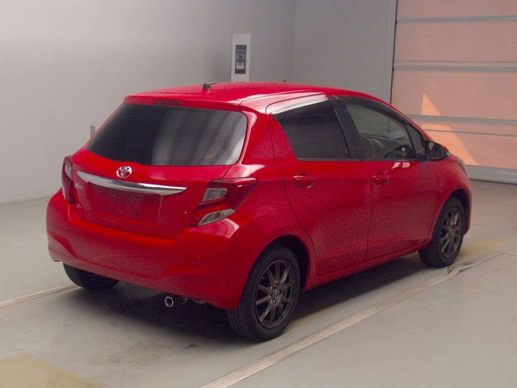 2016 Toyota Vitz KSP130[1]