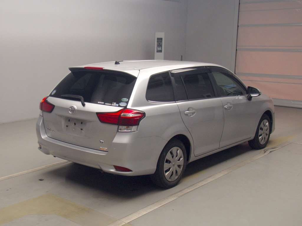 2015 Toyota Corolla Fielder NRE161G[1]